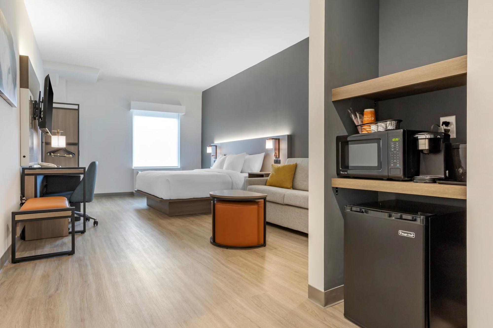 Hotel Comfort & Liberty International Airport