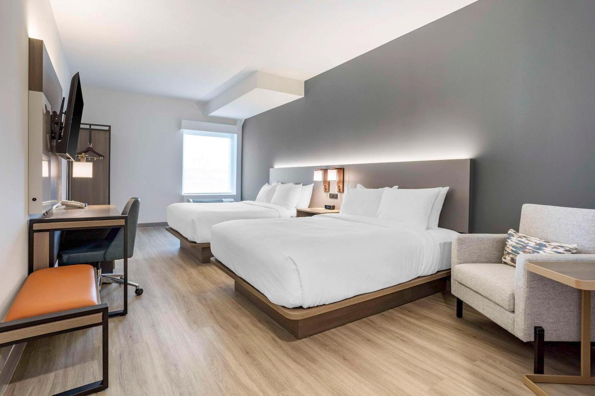 Hotel Comfort & Liberty International Airport