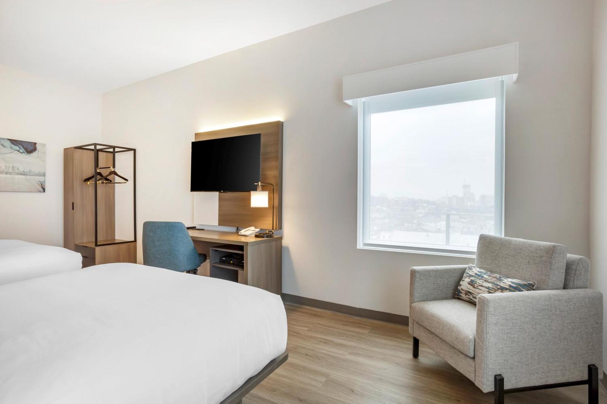 Comfort & Liberty International Airport Newark